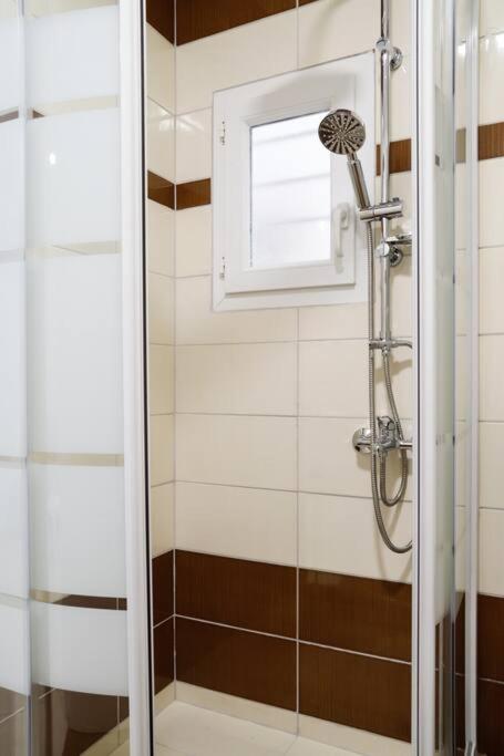 Cozy Apartment Near Airport Koropion Bagian luar foto