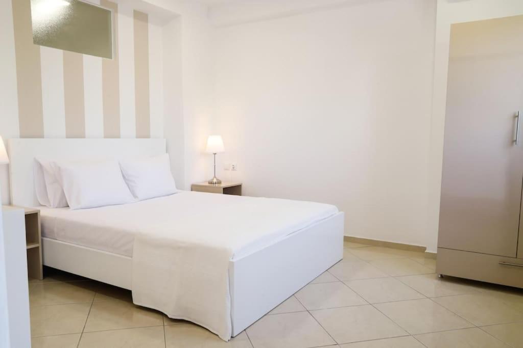 Cozy Apartment Near Airport Koropion Bagian luar foto