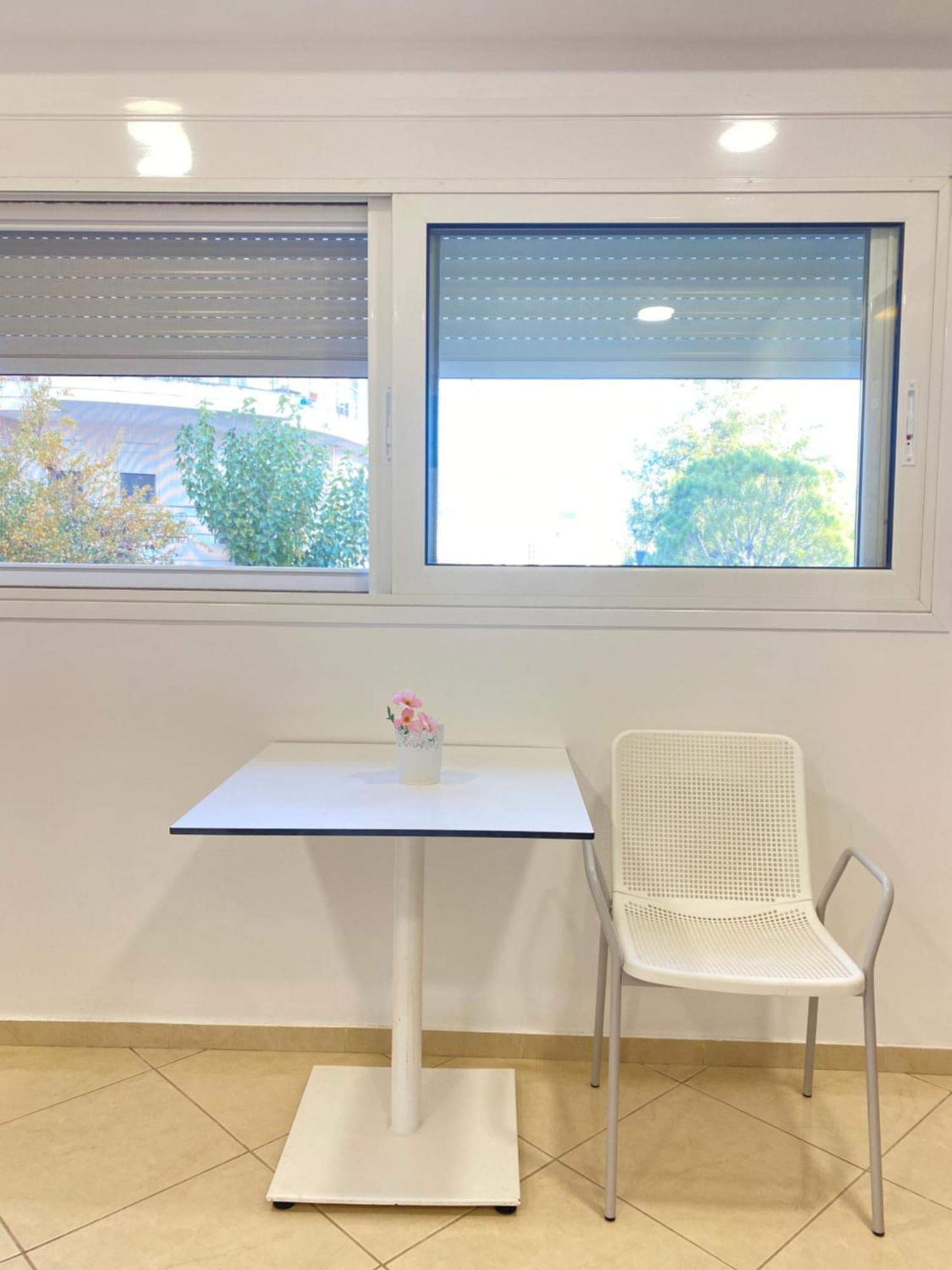 Cozy Apartment Near Airport Koropion Bagian luar foto