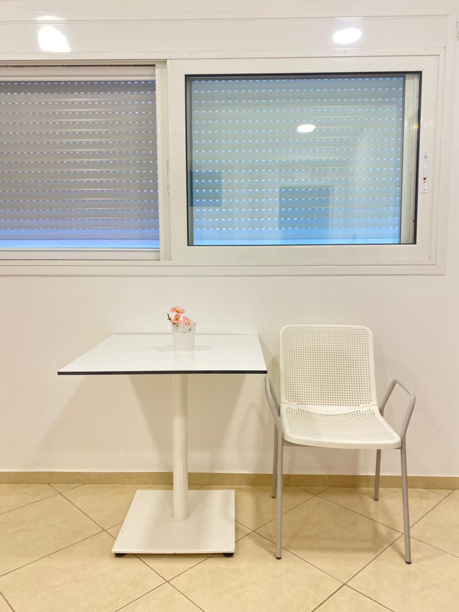Cozy Apartment Near Airport Koropion Bagian luar foto